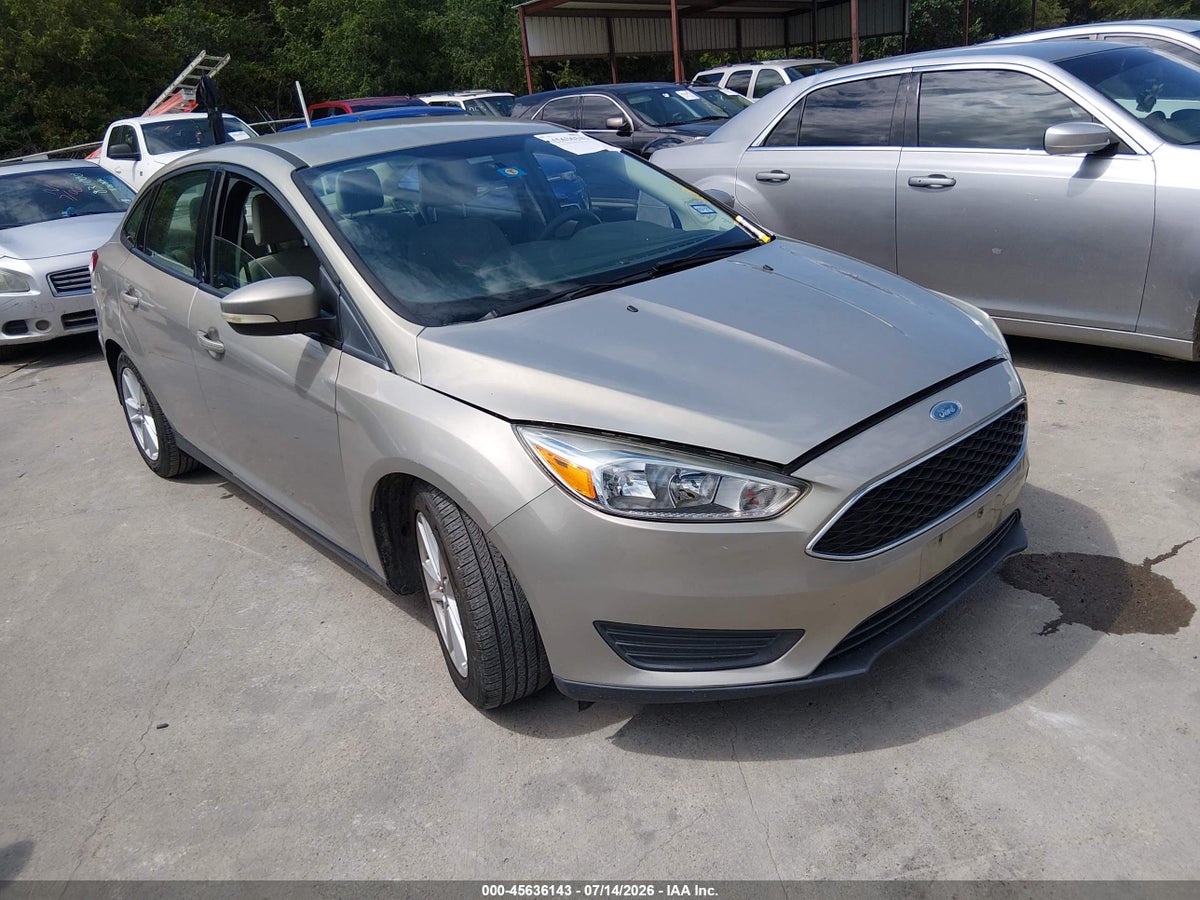 2015 FORD FOCUS SE