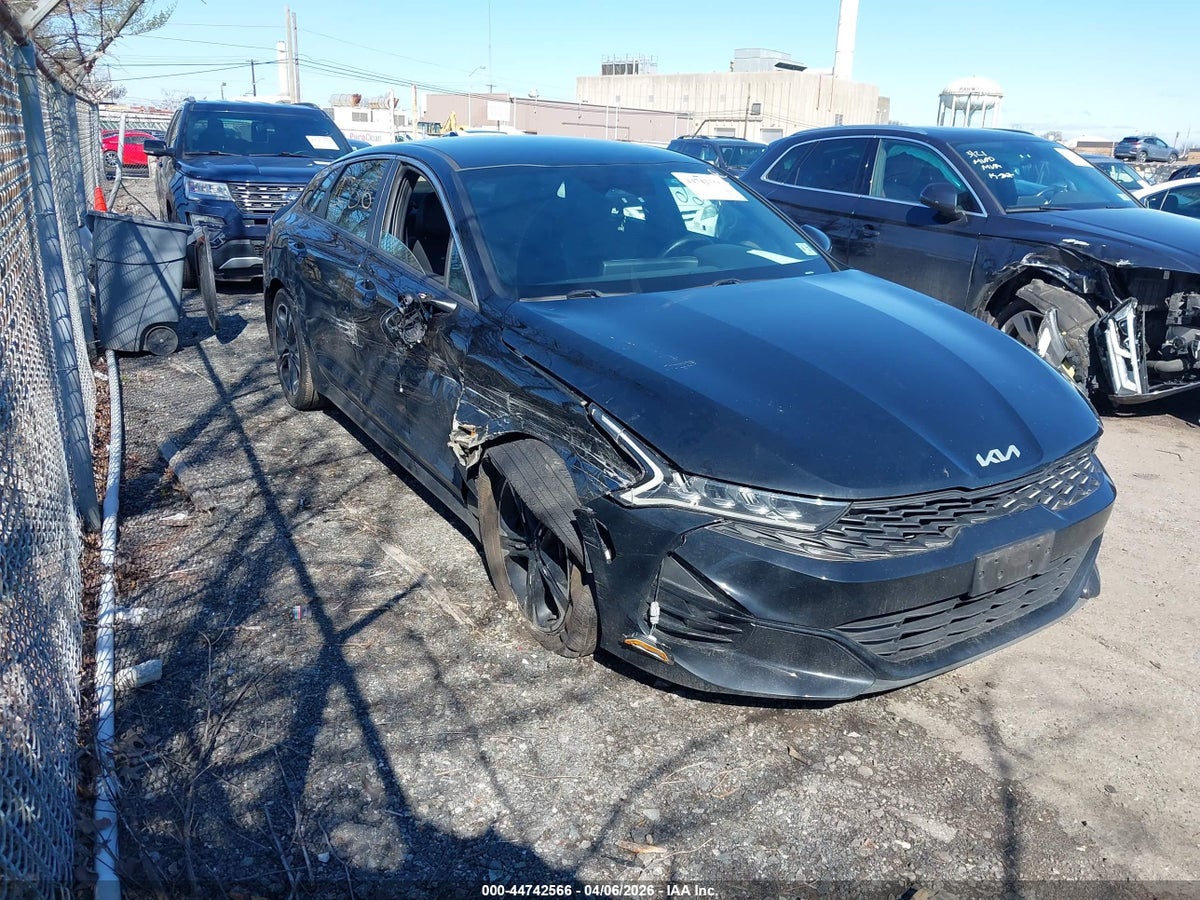 2022 KIA K5 GT-LINE