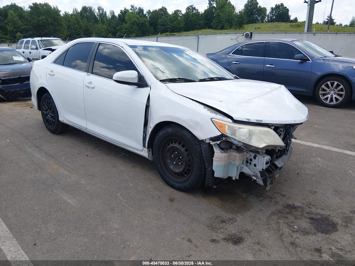 2014 TOYOTA CAMRY LE
