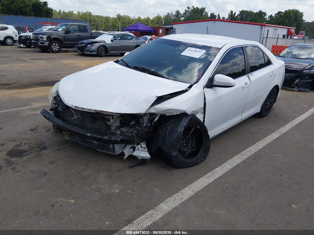 2014 TOYOTA CAMRY LE — снимка 2