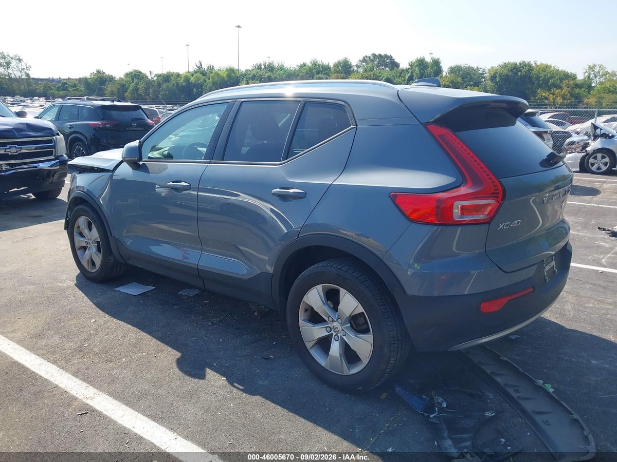 2022 VOLVO XC40 T5 MOMENTUM — снимка 3