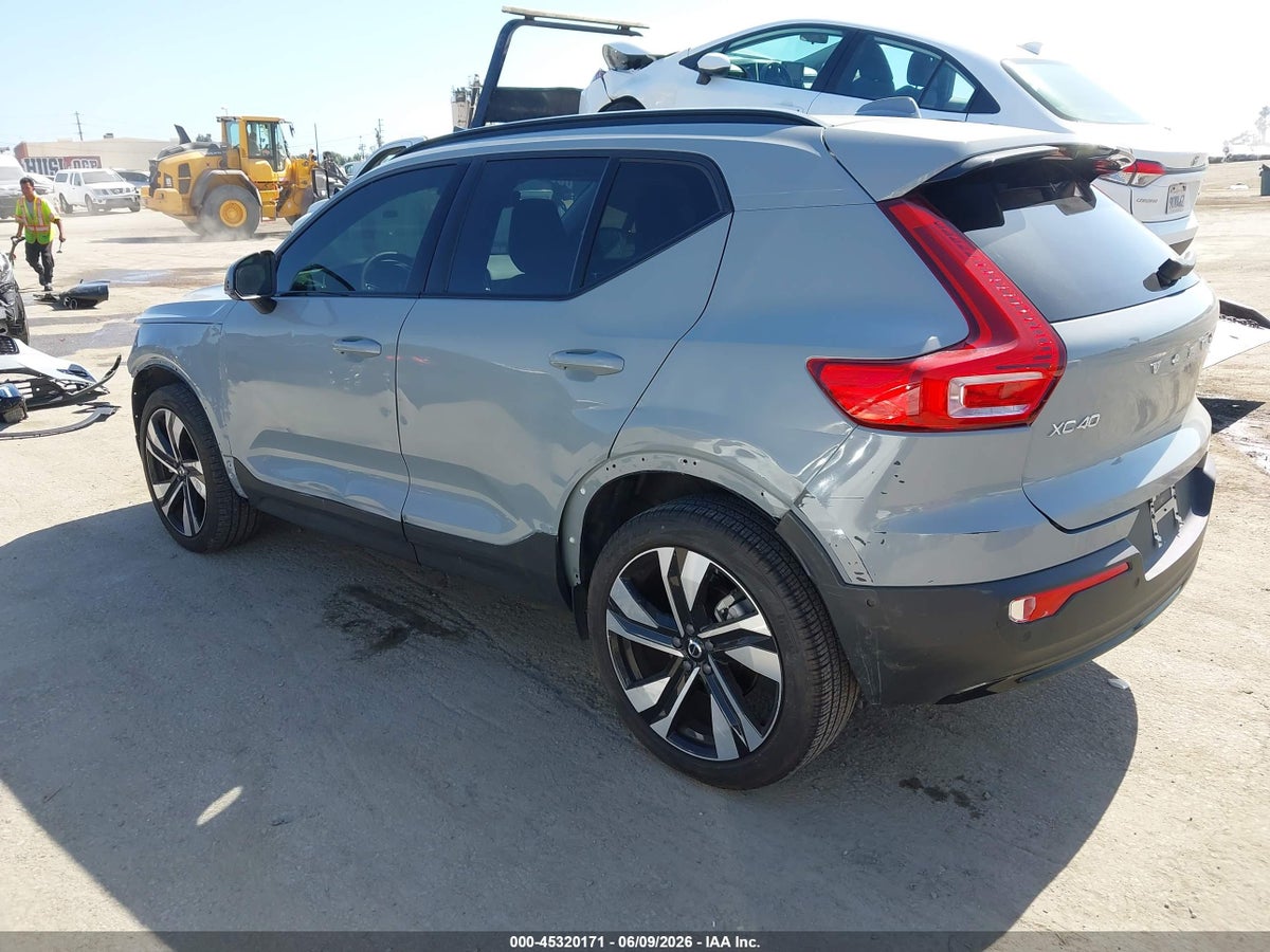 2024 VOLVO XC40 B5 ULTIMATE DARK THEME — снимка 3