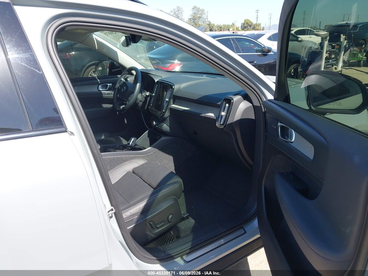 2024 VOLVO XC40 B5 ULTIMATE DARK THEME — снимка 5