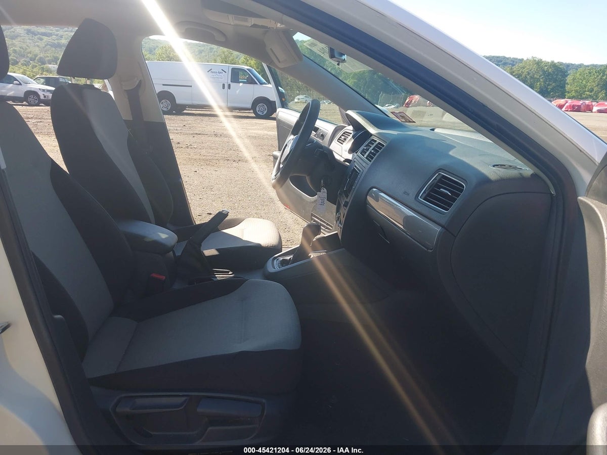 2017 VOLKSWAGEN JETTA 1.4T S — снимка 5