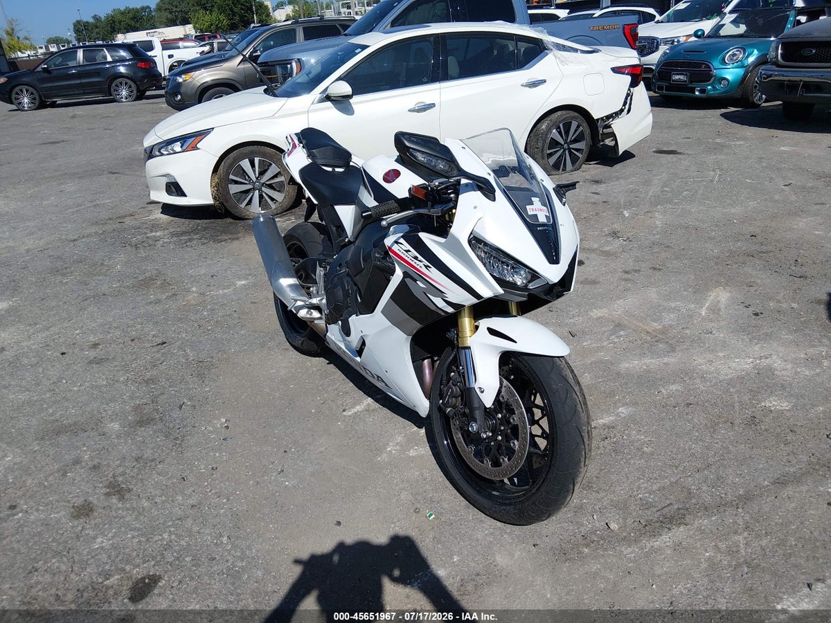 2026 HONDA CBR1000 RR