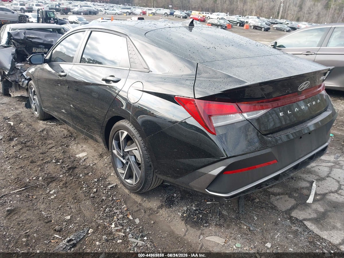 2025 HYUNDAI ELANTRA SEL SPORT — снимка 3