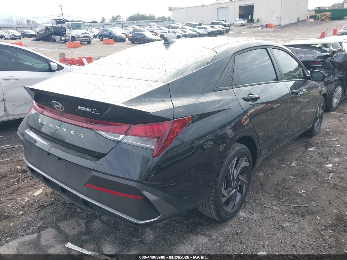 2025 HYUNDAI ELANTRA SEL SPORT — снимка 4