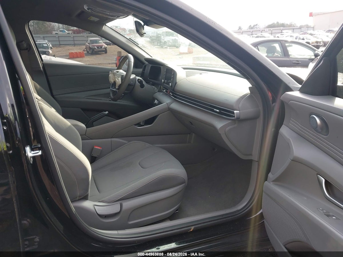 2025 HYUNDAI ELANTRA SEL SPORT — снимка 5