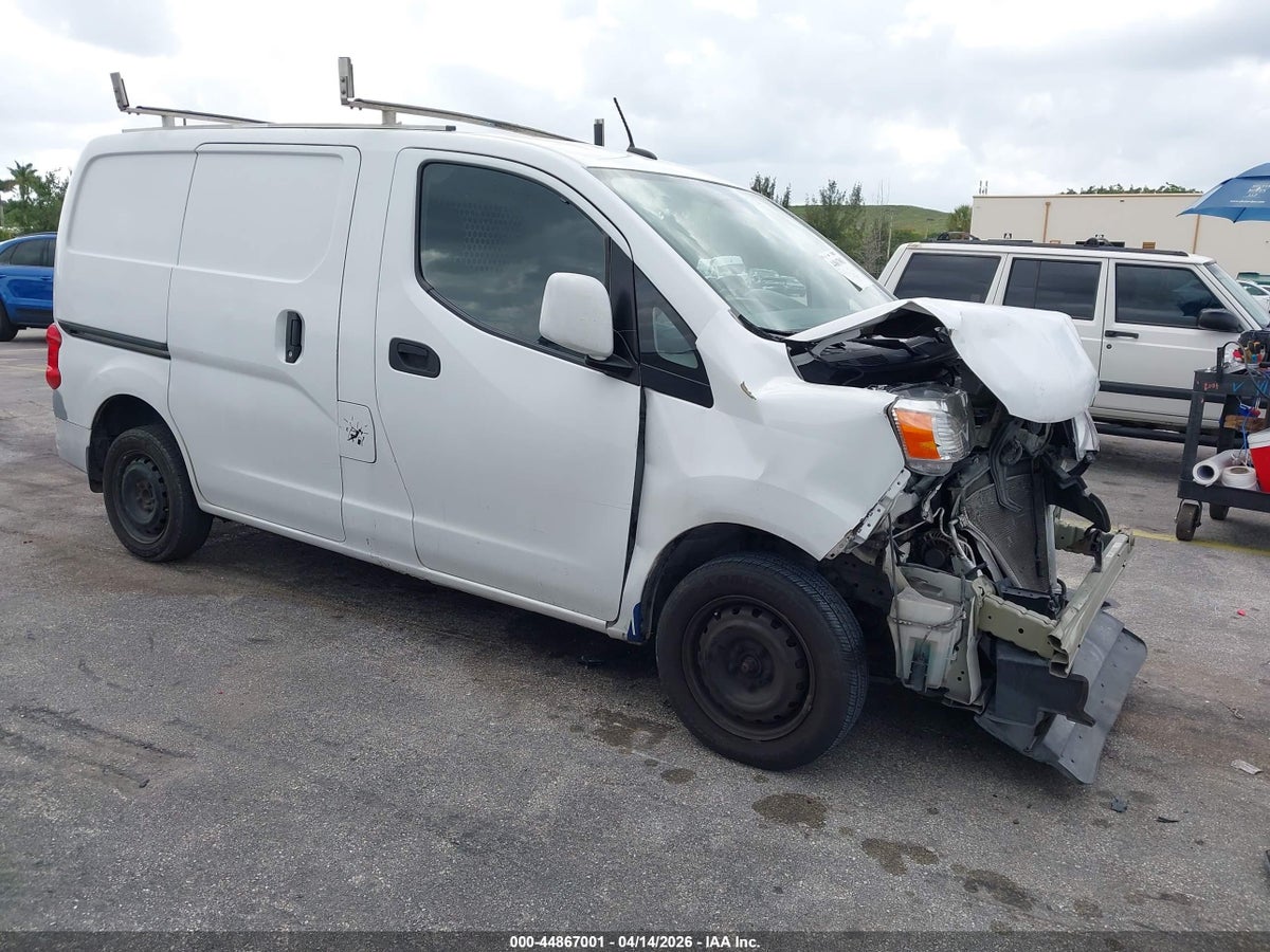 2015 NISSAN NV200 SV