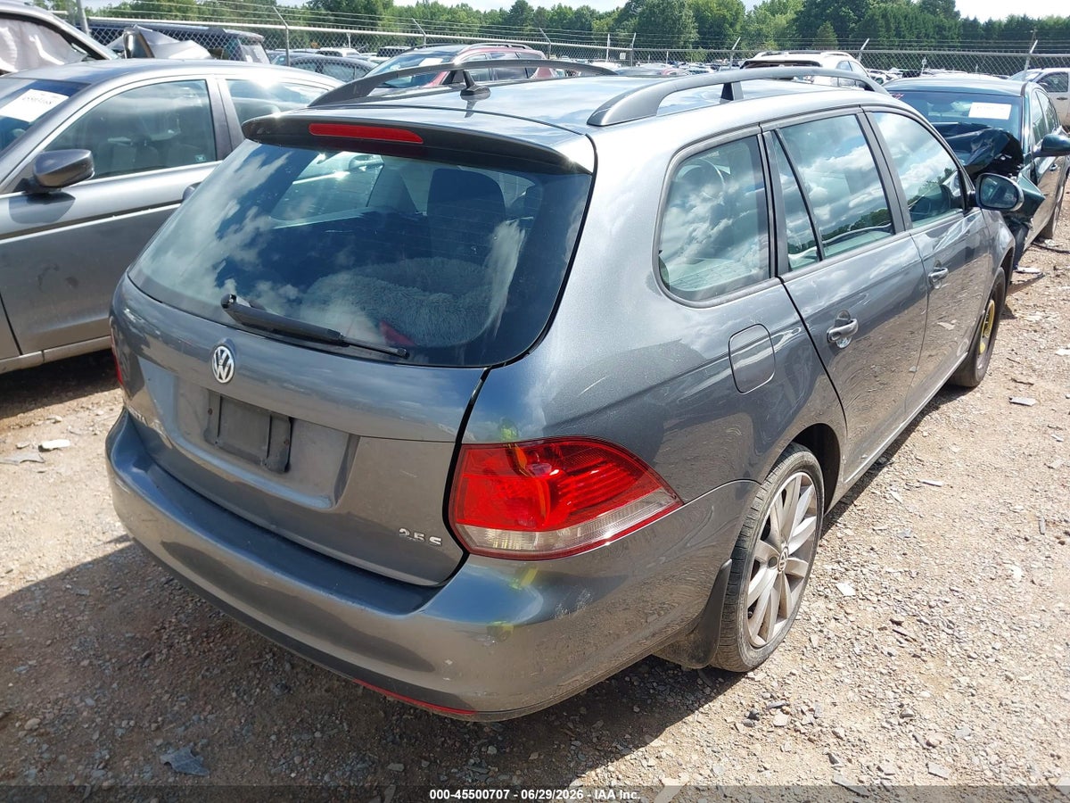 2013 VOLKSWAGEN JETTA SPORTWAGEN 2.5L S — снимка 4