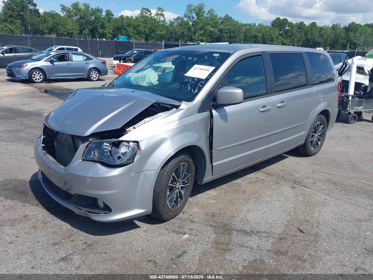 2015 DODGE GRAND CARAVAN R/T — снимка 2
