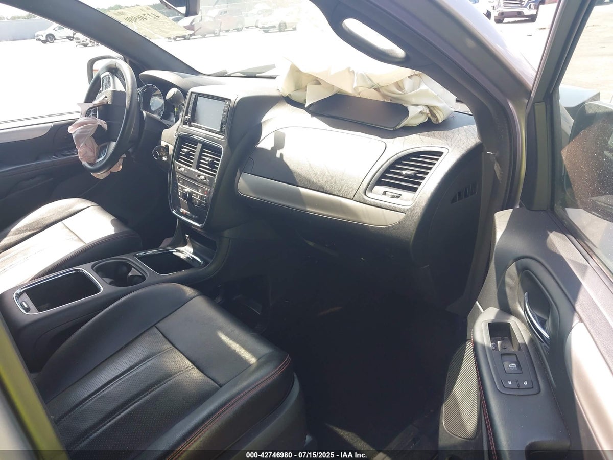 2015 DODGE GRAND CARAVAN R/T — снимка 5