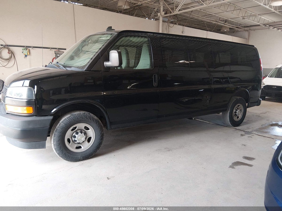 2021 CHEVROLET EXPRESS PASSENGER RWD 3500 EXTENDED WHEELBASE LS — снимка 2