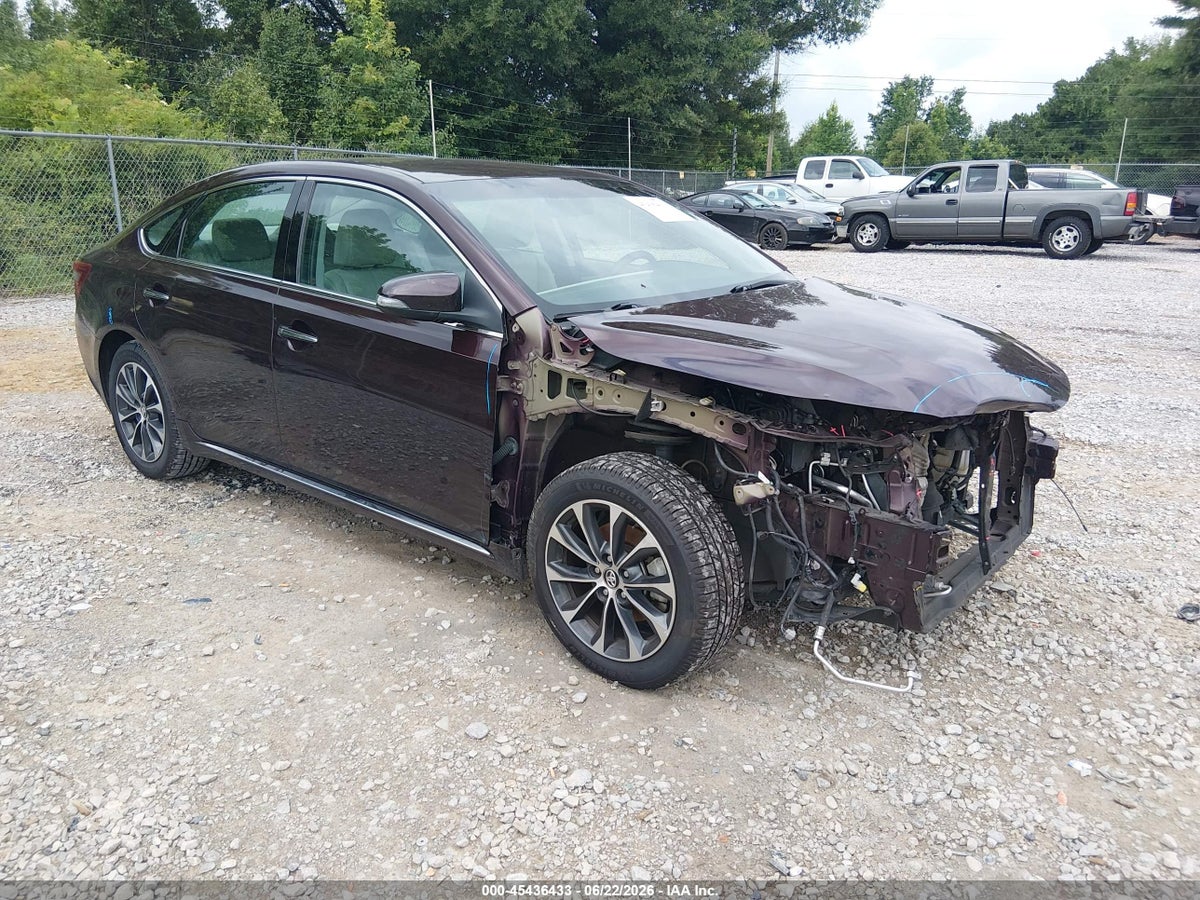 2016 TOYOTA AVALON XLE
