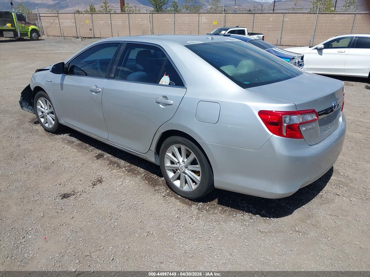 2012 TOYOTA CAMRY HYBRID XLE — photo 3