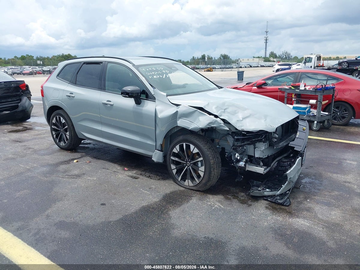 2026 VOLVO XC60 B5 PLUS