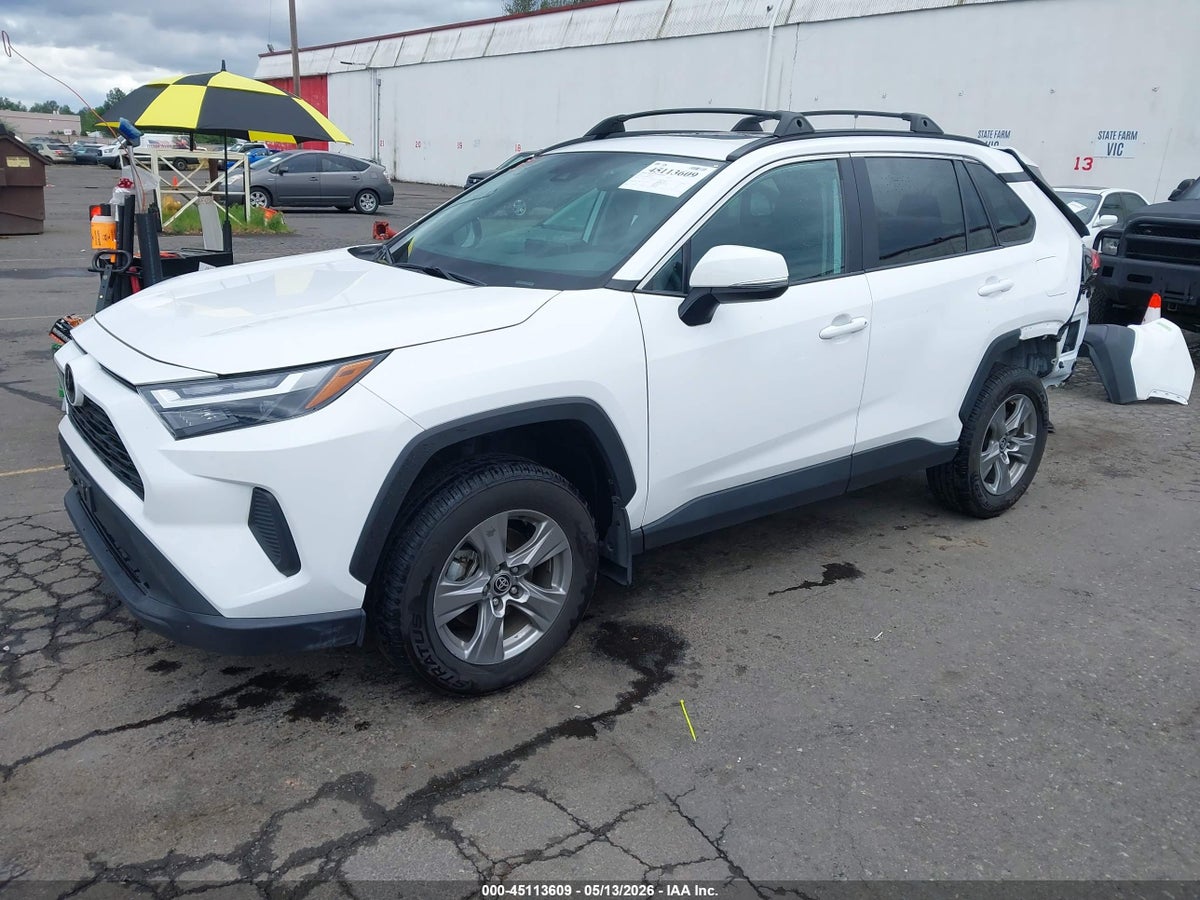 2024 TOYOTA RAV4 XLE — снимка 2
