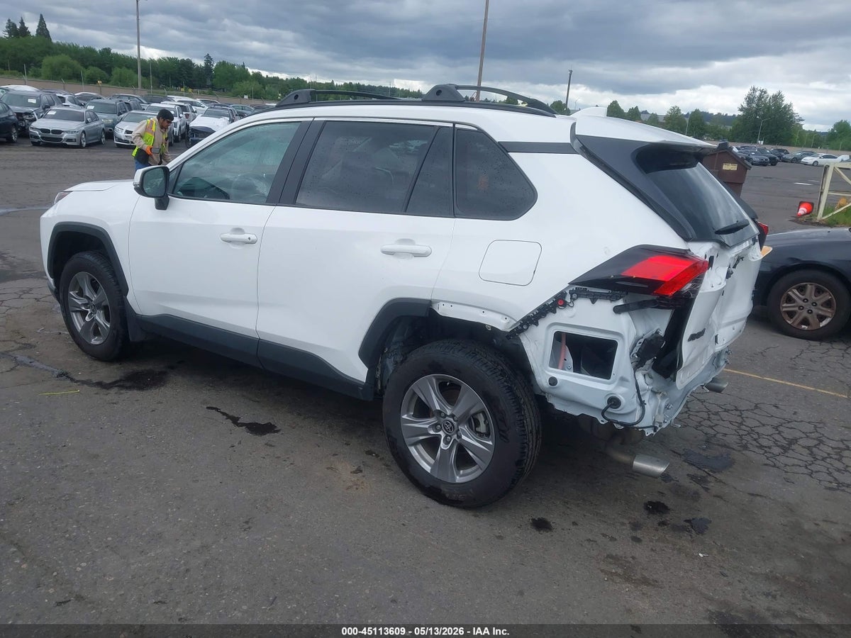 2024 TOYOTA RAV4 XLE — снимка 3