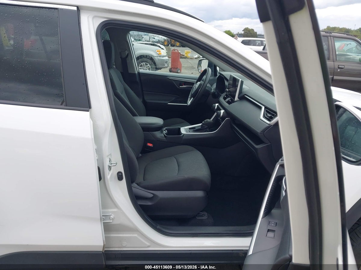 2024 TOYOTA RAV4 XLE — снимка 5