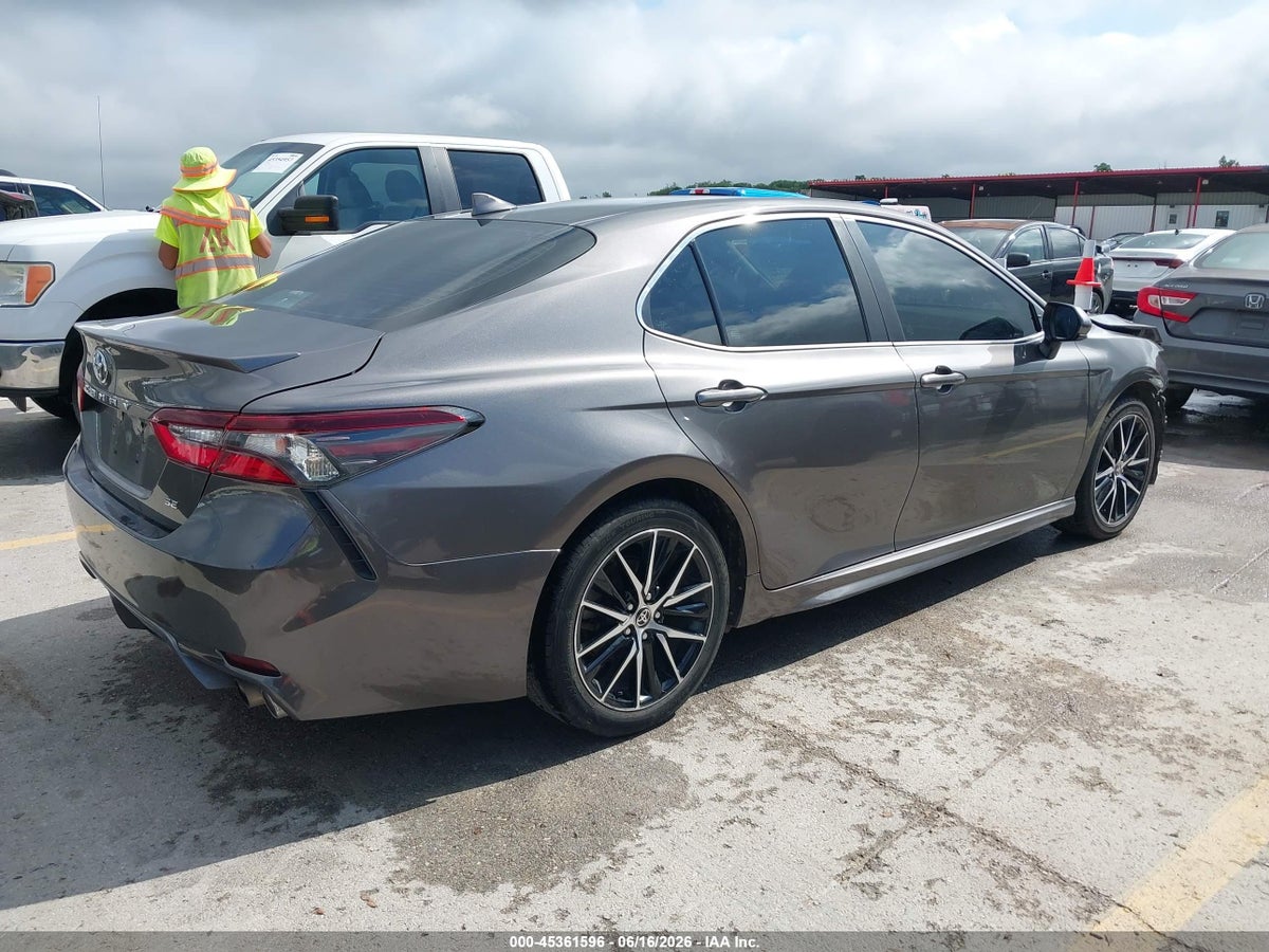 2021 TOYOTA CAMRY SE — снимка 4