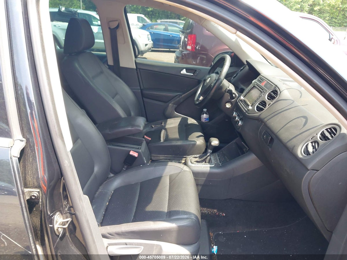 2010 VOLKSWAGEN TIGUAN WOLFSBURG EDITION — снимка 5