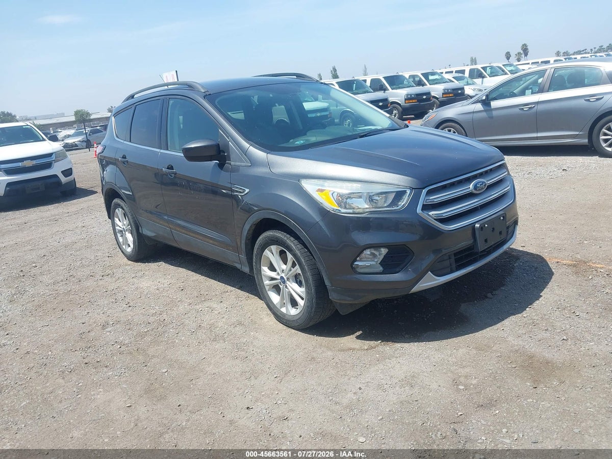2018 FORD ESCAPE SE