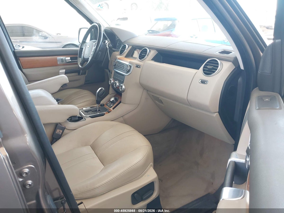 2011 LAND ROVER LR4 — photo 5