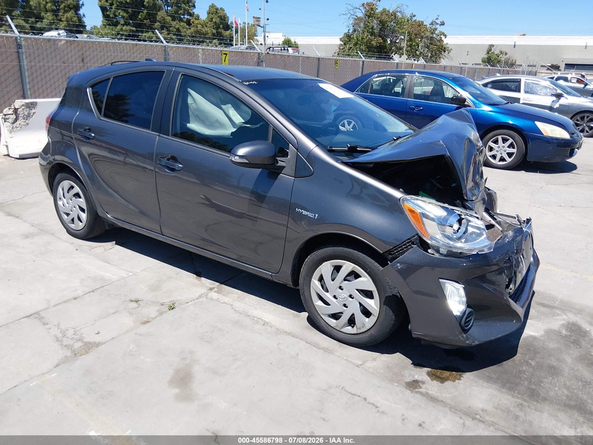 2015 TOYOTA PRIUS C THREE