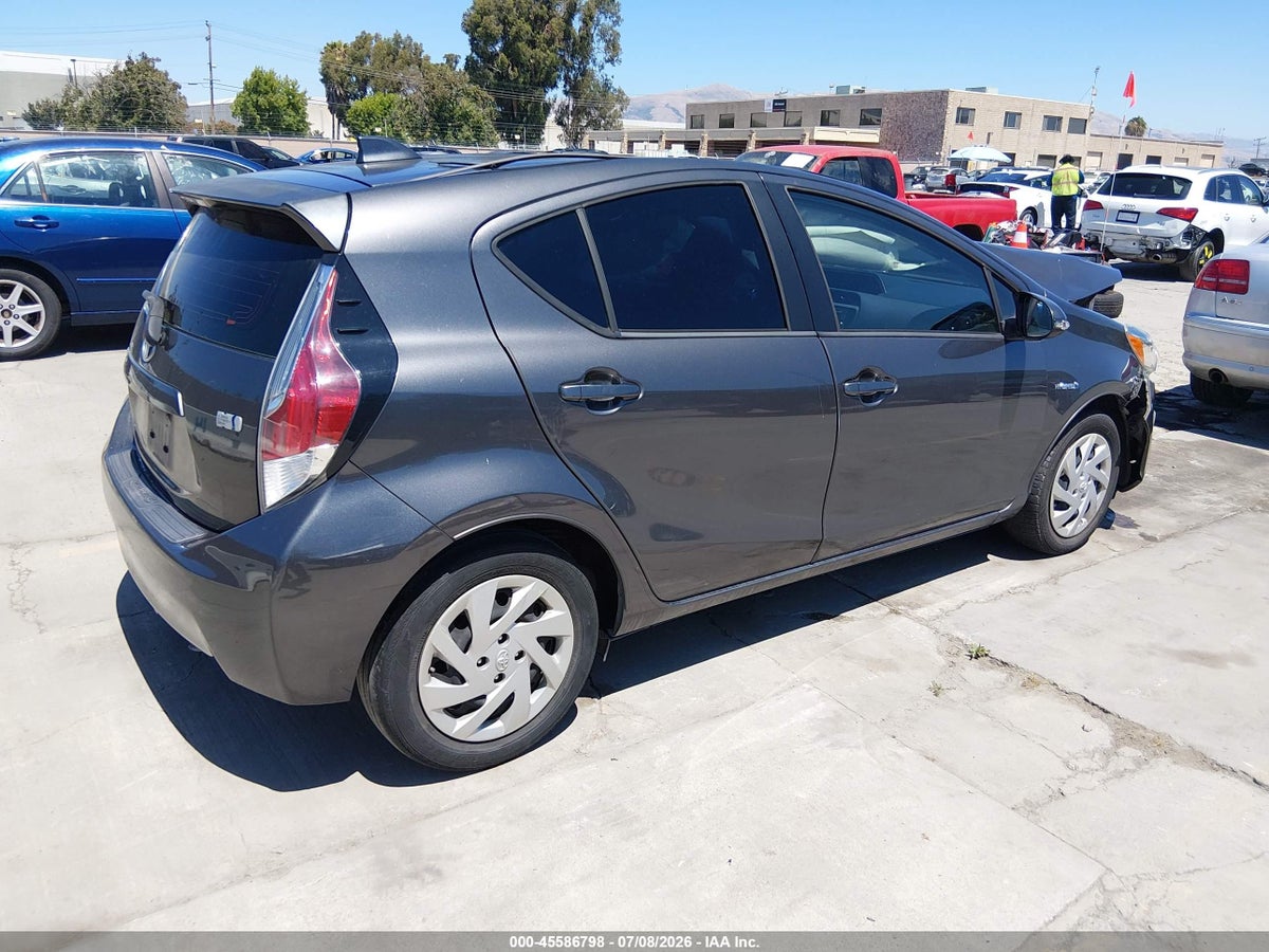 2015 TOYOTA PRIUS C THREE — снимка 4
