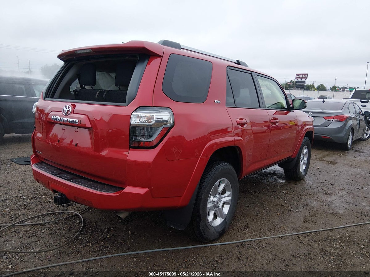 2024 TOYOTA 4RUNNER SR5 — снимка 4