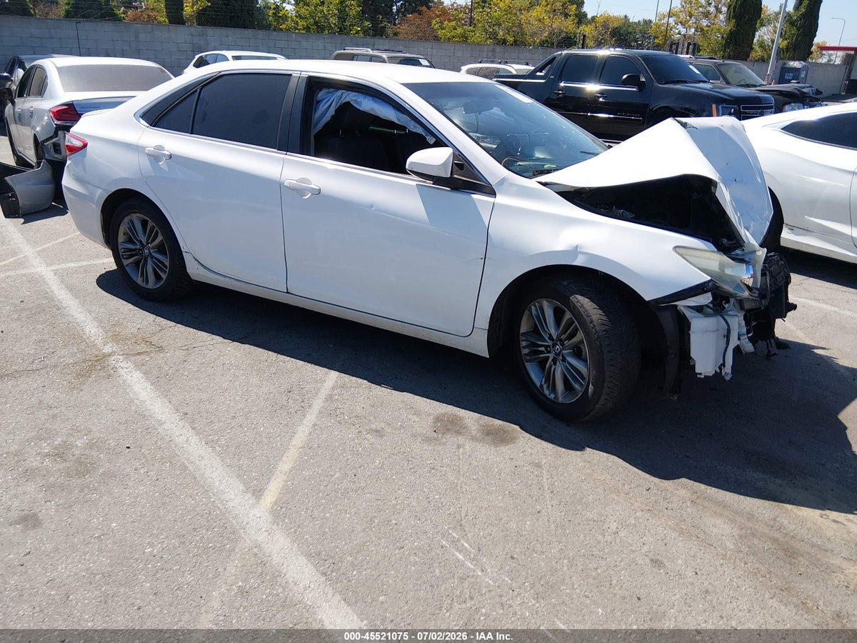2016 TOYOTA CAMRY SE