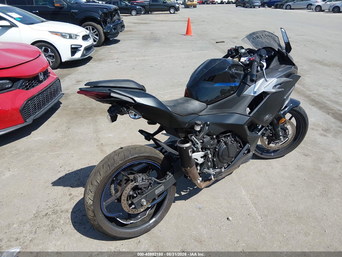 2025 KAWASAKI EX500 — снимка 4
