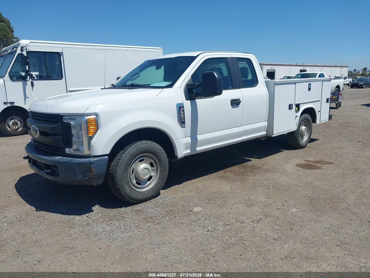 2017 FORD F-350 XL — снимка 2