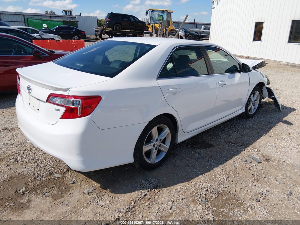 2014 TOYOTA CAMRY SE — снимка 4
