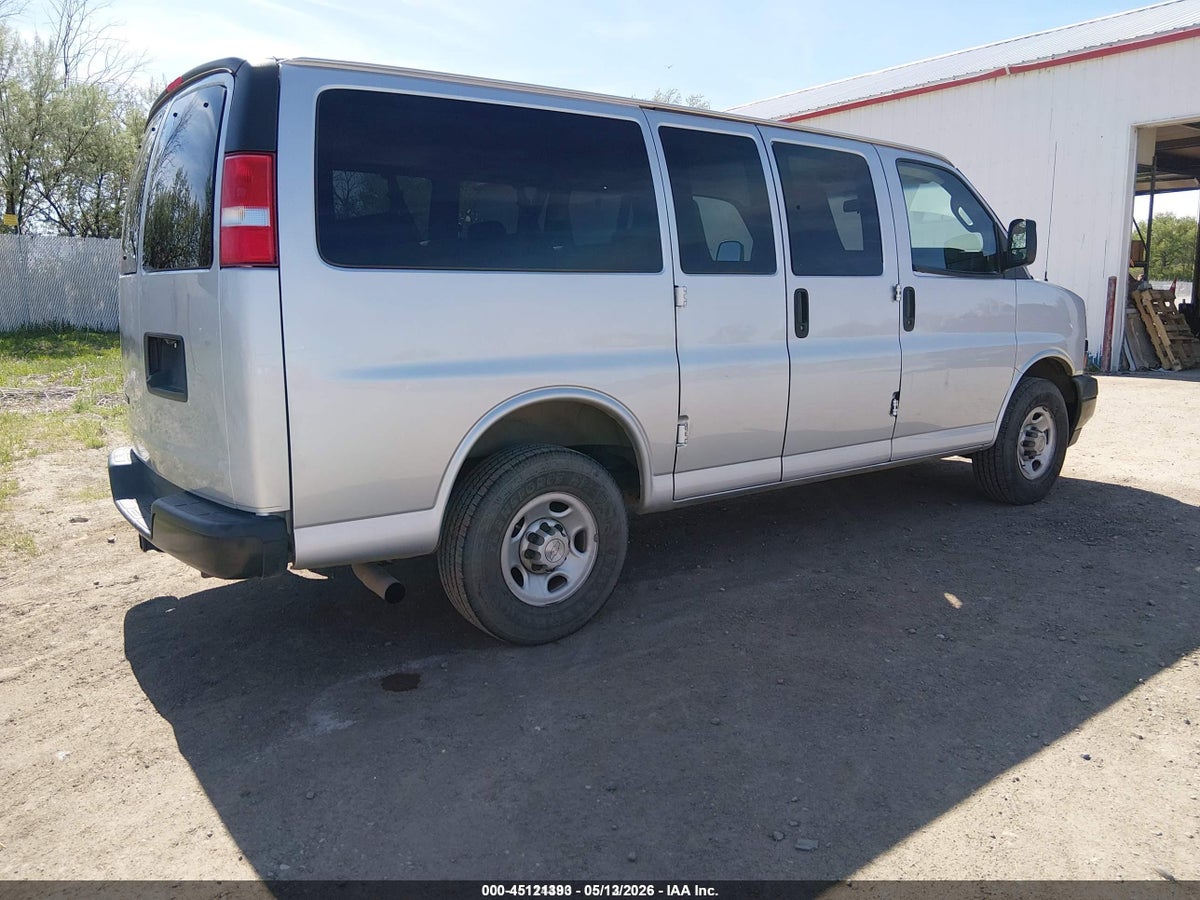2019 CHEVROLET EXPRESS 2500 LS — снимка 4