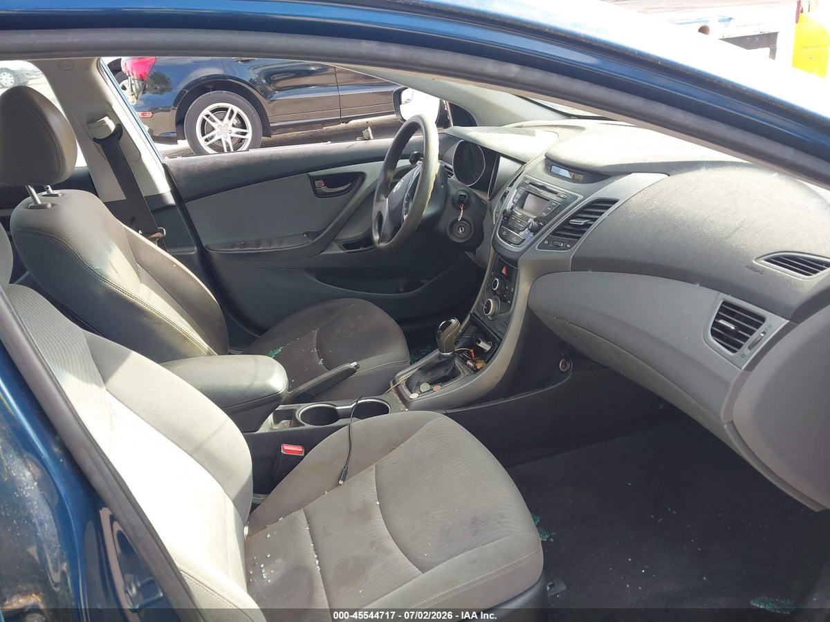 2014 HYUNDAI ELANTRA SE — снимка 5