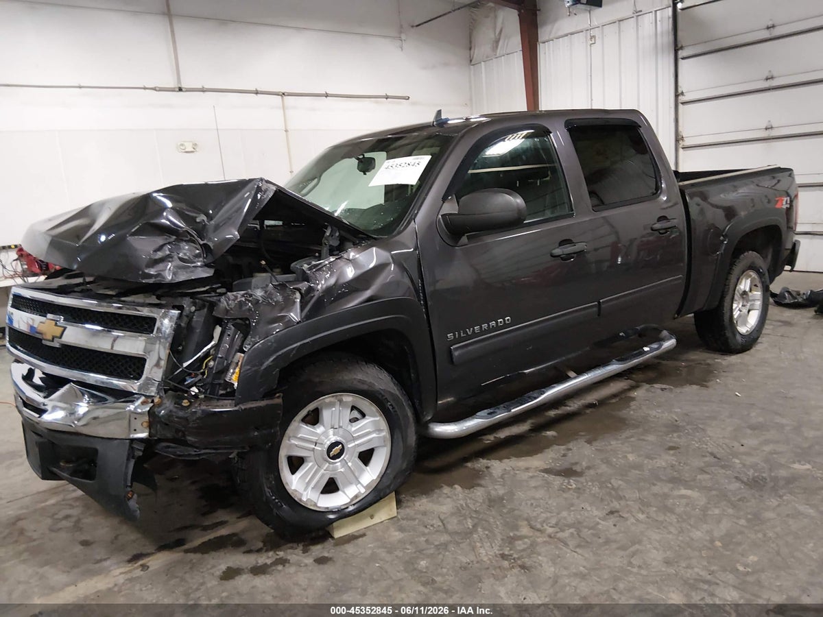 2011 CHEVROLET SILVERADO 1500 LT — снимка 2