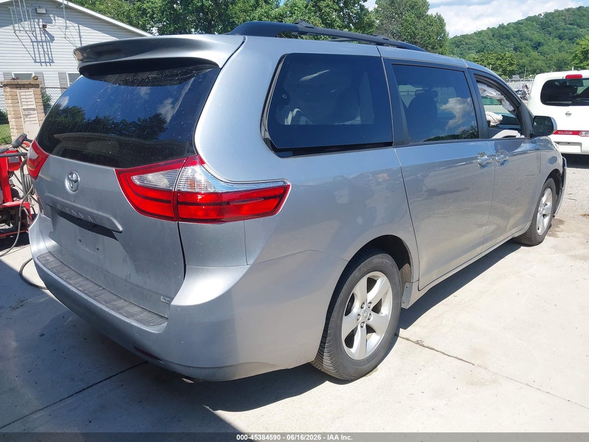 2017 TOYOTA SIENNA LE 8 PASSENGER — снимка 4