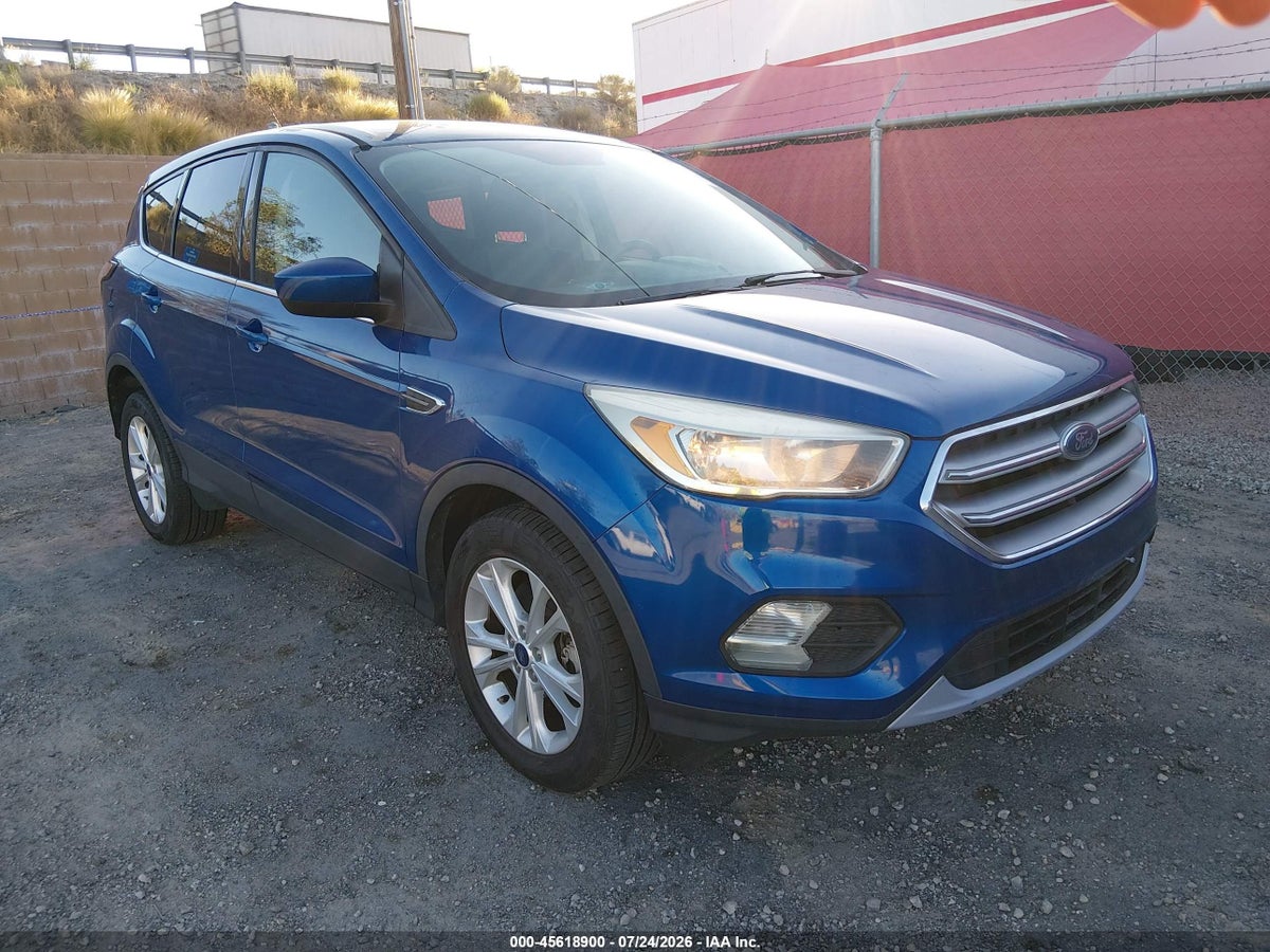 2017 FORD ESCAPE SE