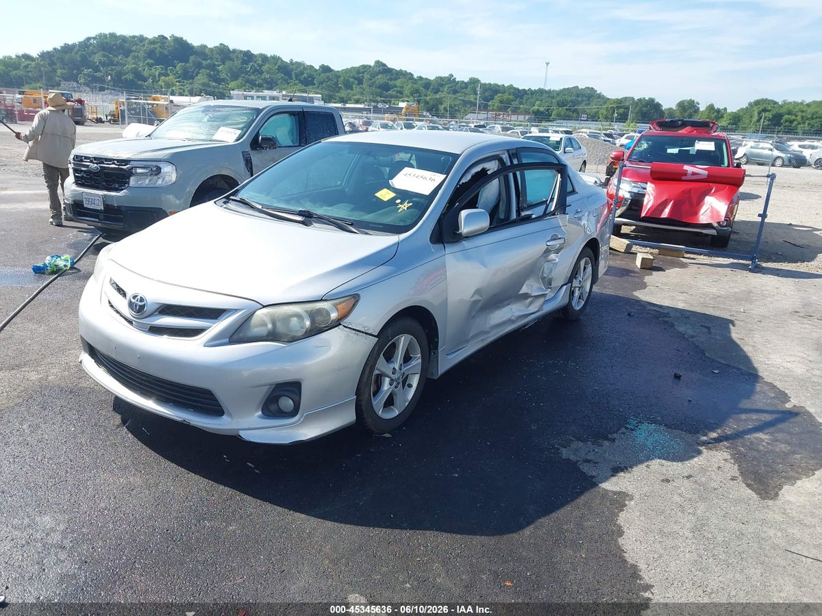2013 TOYOTA COROLLA S — снимка 2