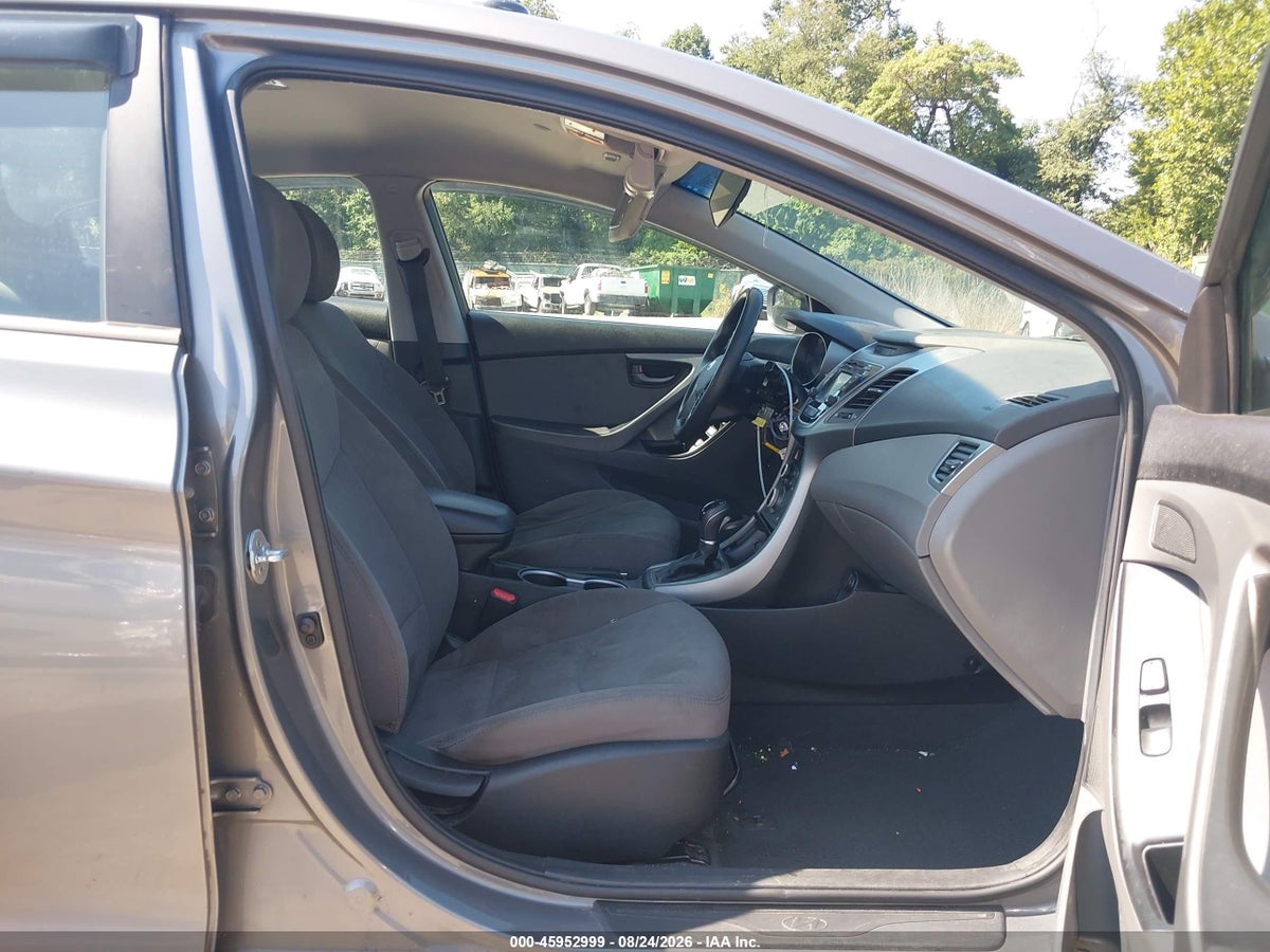 2014 HYUNDAI ELANTRA SE — снимка 5