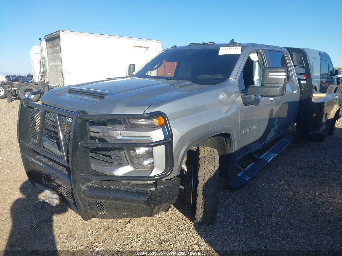 2025 CHEVROLET SILVERADO 3500HD 4WD LONG BED LT — снимка 2