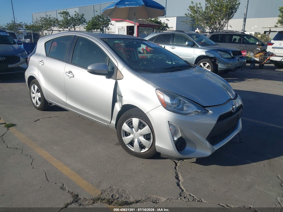2015 TOYOTA PRIUS C ONE