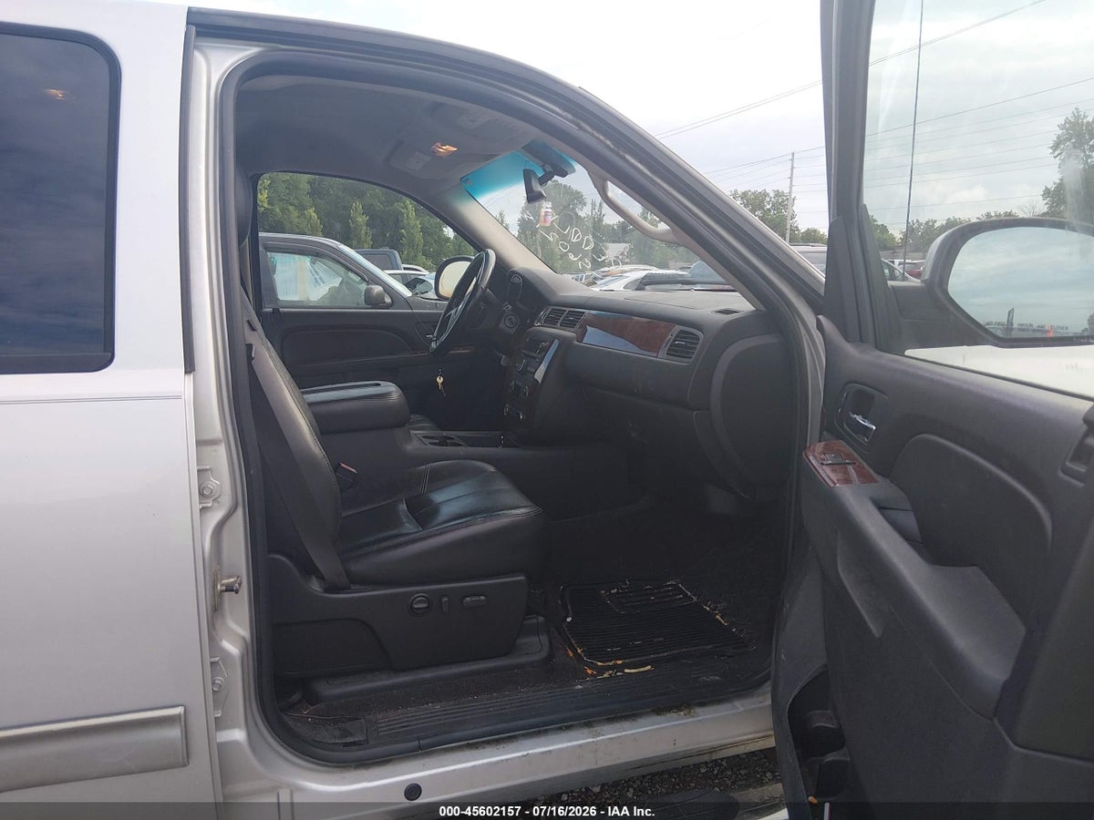 2010 CHEVROLET SILVERADO 1500 LTZ — снимка 5
