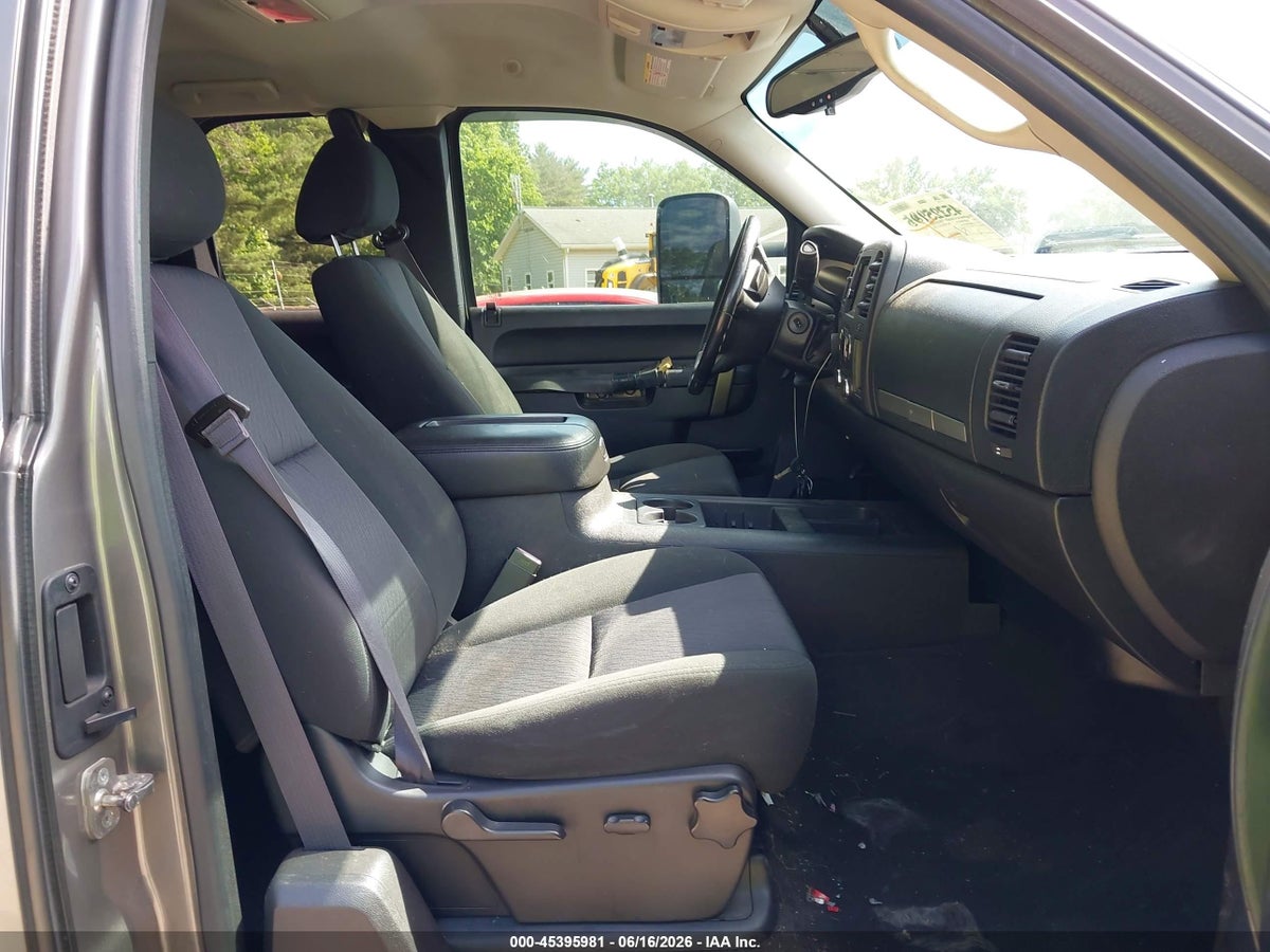 2013 CHEVROLET SILVERADO 2500HD LT — снимка 5