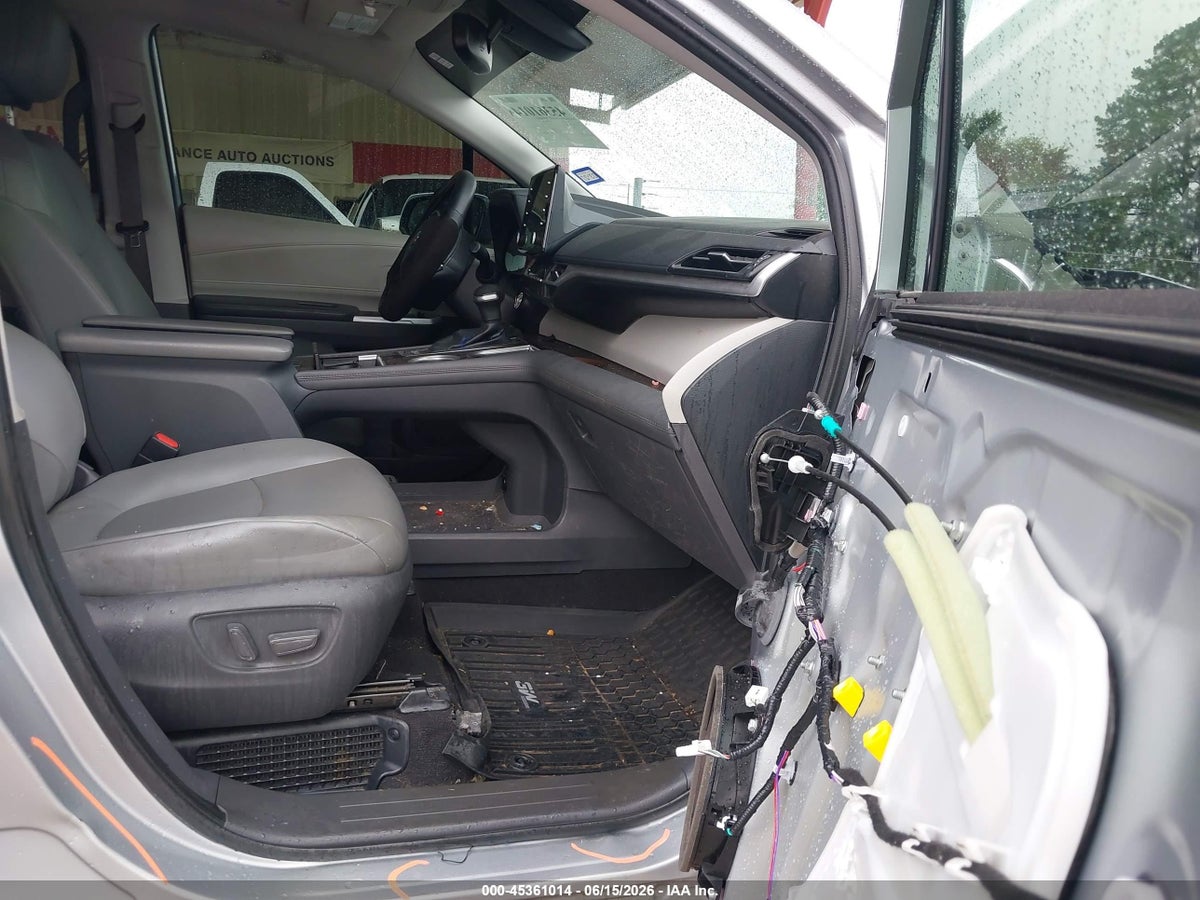 2021 TOYOTA SIENNA XLE — снимка 5