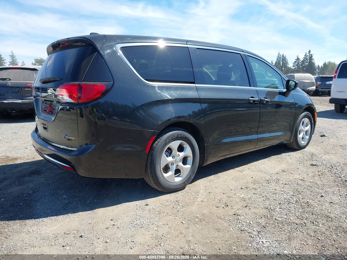 2017 CHRYSLER PACIFICA HYBRID TOURING PLUS — снимка 4
