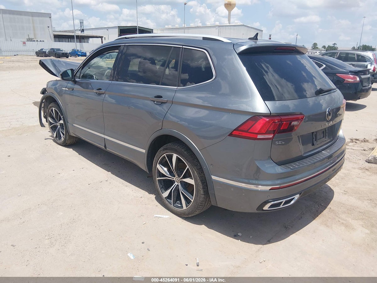 2022 VOLKSWAGEN TIGUAN 2.0T SEL R-LINE — снимка 3