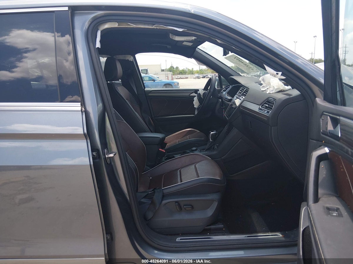 2022 VOLKSWAGEN TIGUAN 2.0T SEL R-LINE — снимка 5