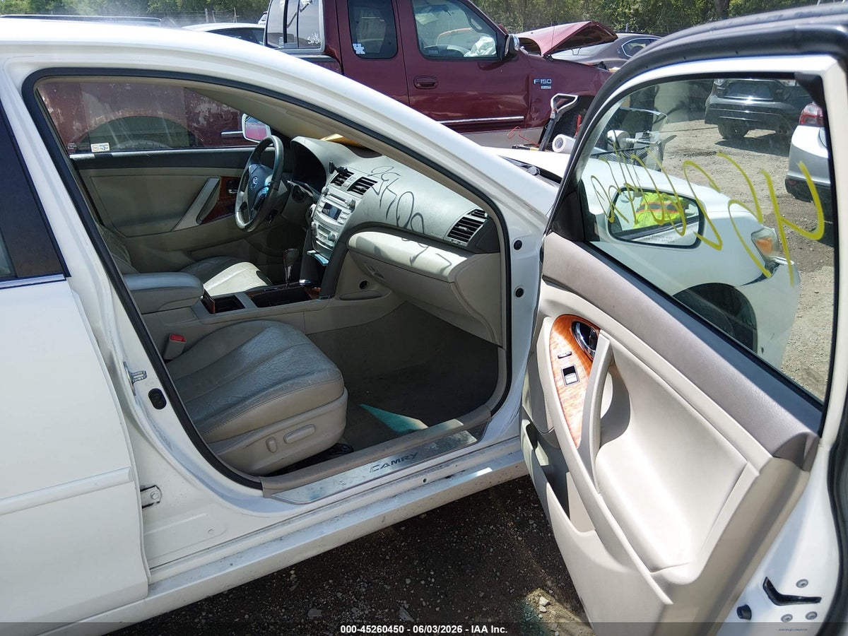 2011 TOYOTA CAMRY XLE — снимка 5